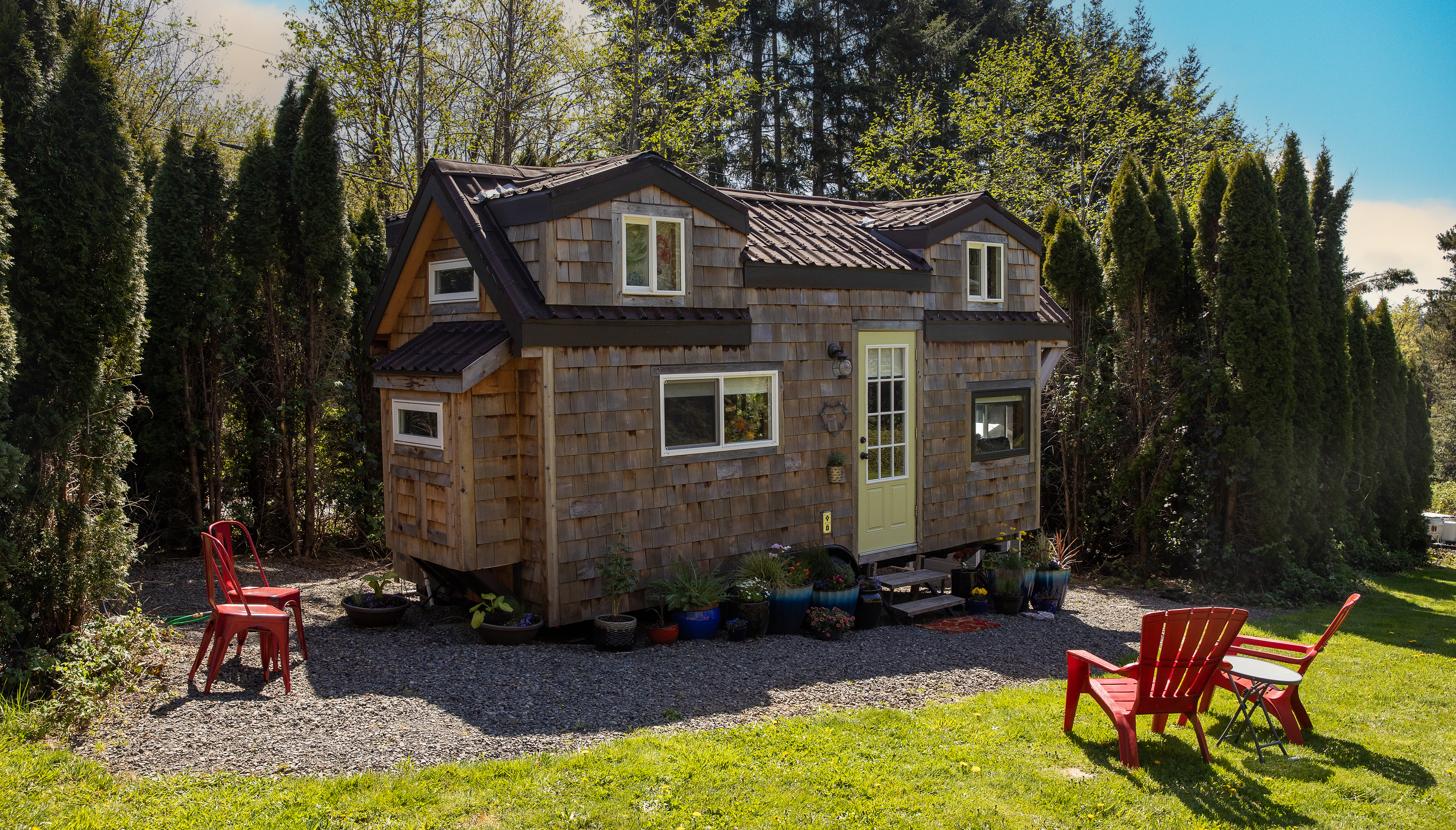 Harnessing the Sun for Tiny Homes: Benefits + Considerations