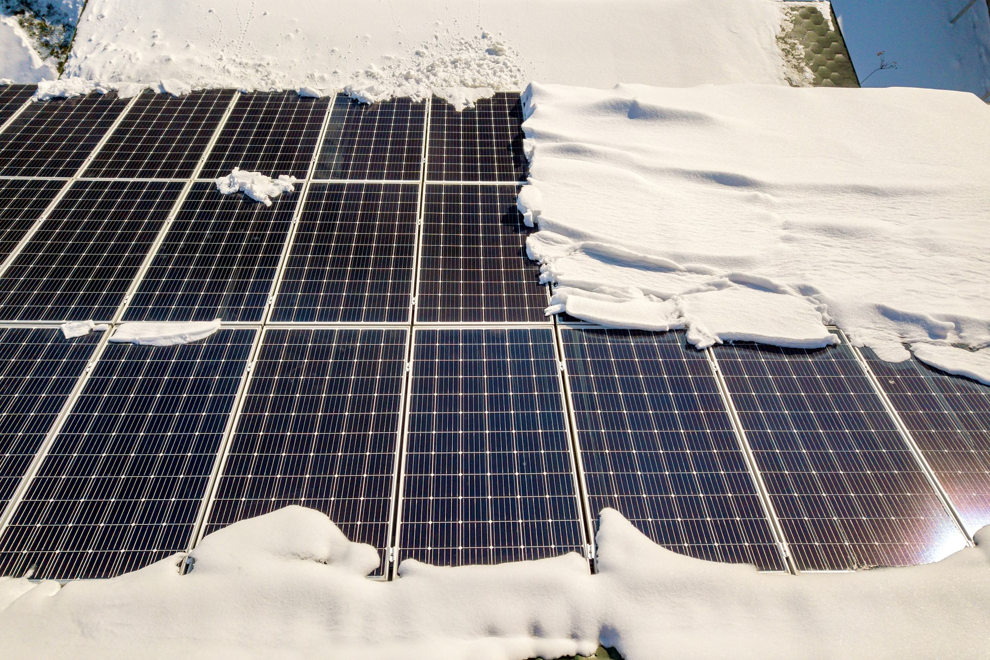 Preparing Your Solar Panels for Winter: A Guide to Ensure Maximum Efficiency